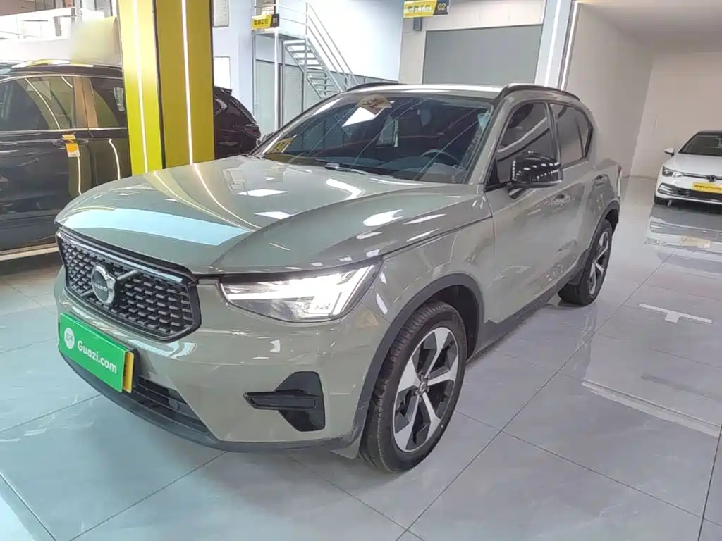 Volvo XC40 — миниатюра 2