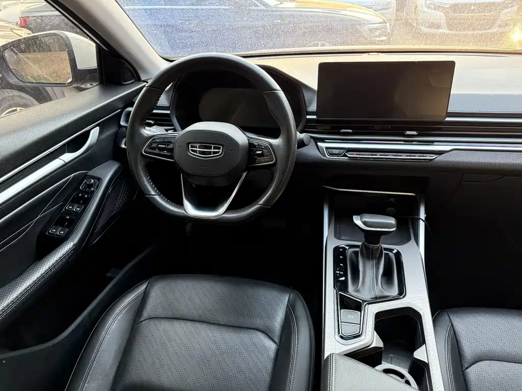 Geely Emgrand — миниатюра 11