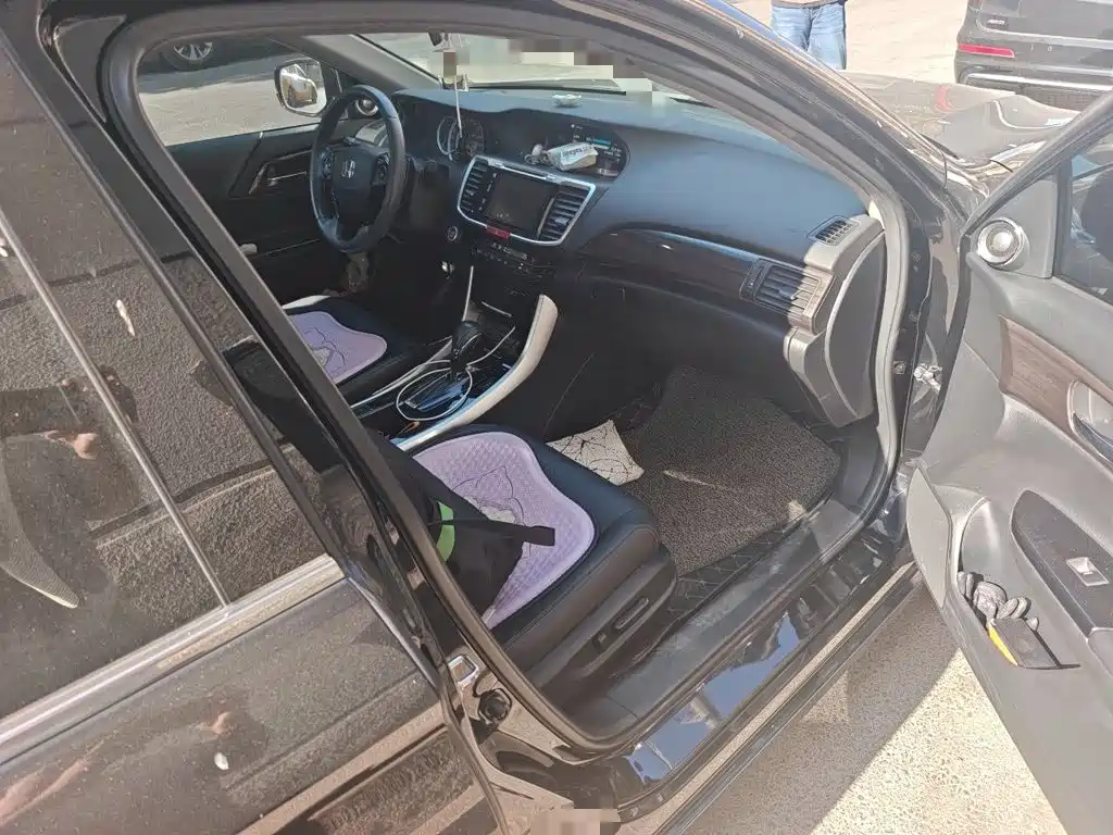Honda Accord — миниатюра 19