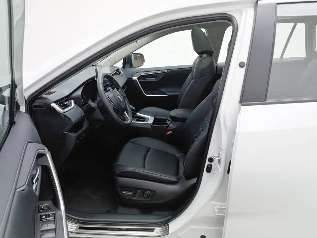 Toyota RAV4 2022 2.0L CVT Plus