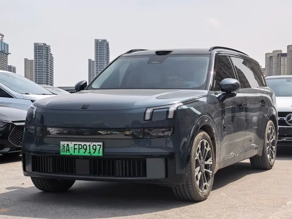 Lynk & Co 领克900 2025