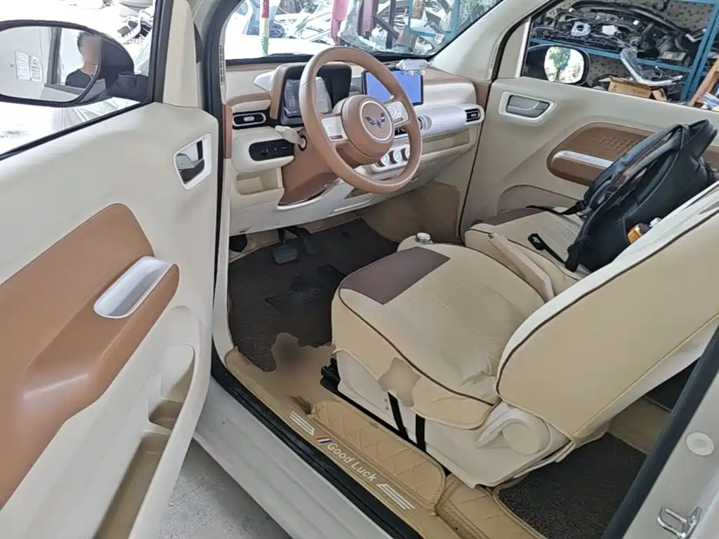Wuling MINIEV — миниатюра 16