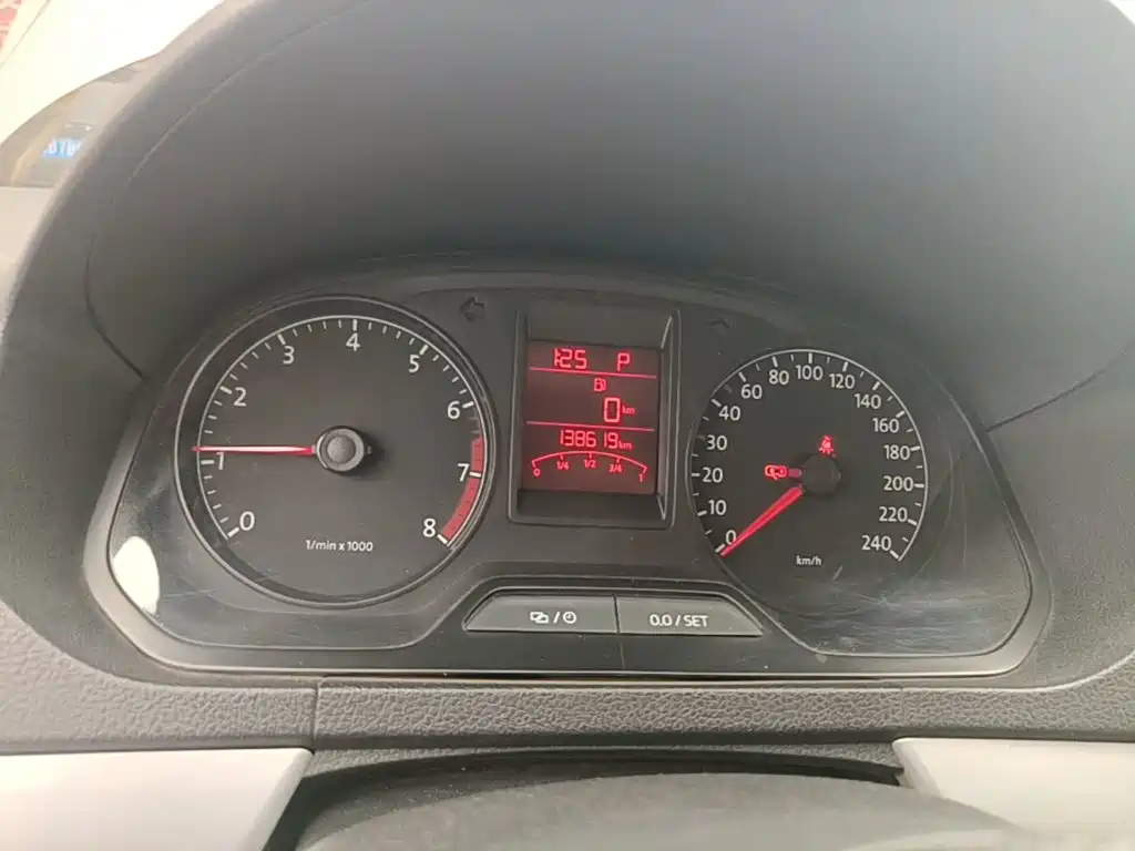 Volkswagen Jetta — миниатюра 12