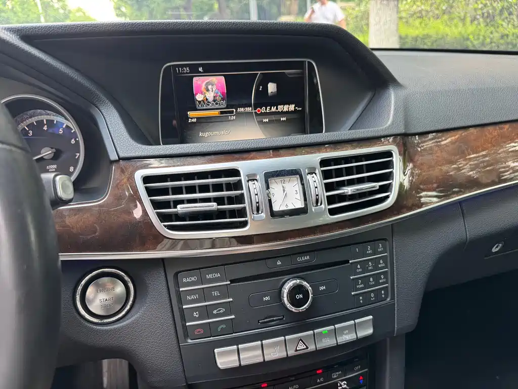 Mercedes-Benz E-Class — миниатюра 10