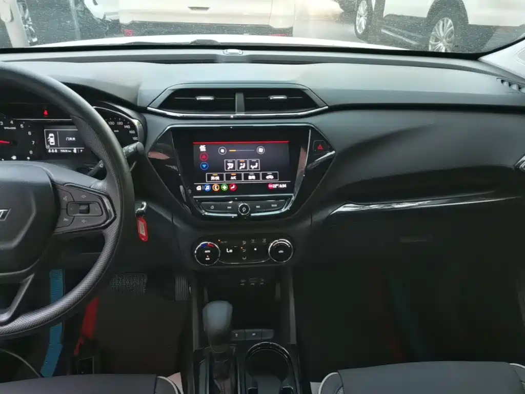 Chevrolet Tracker — миниатюра 13