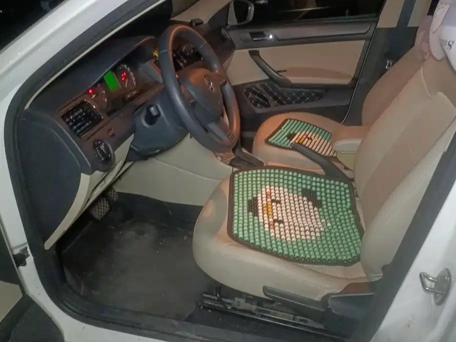 Skoda Rapid — миниатюра 9