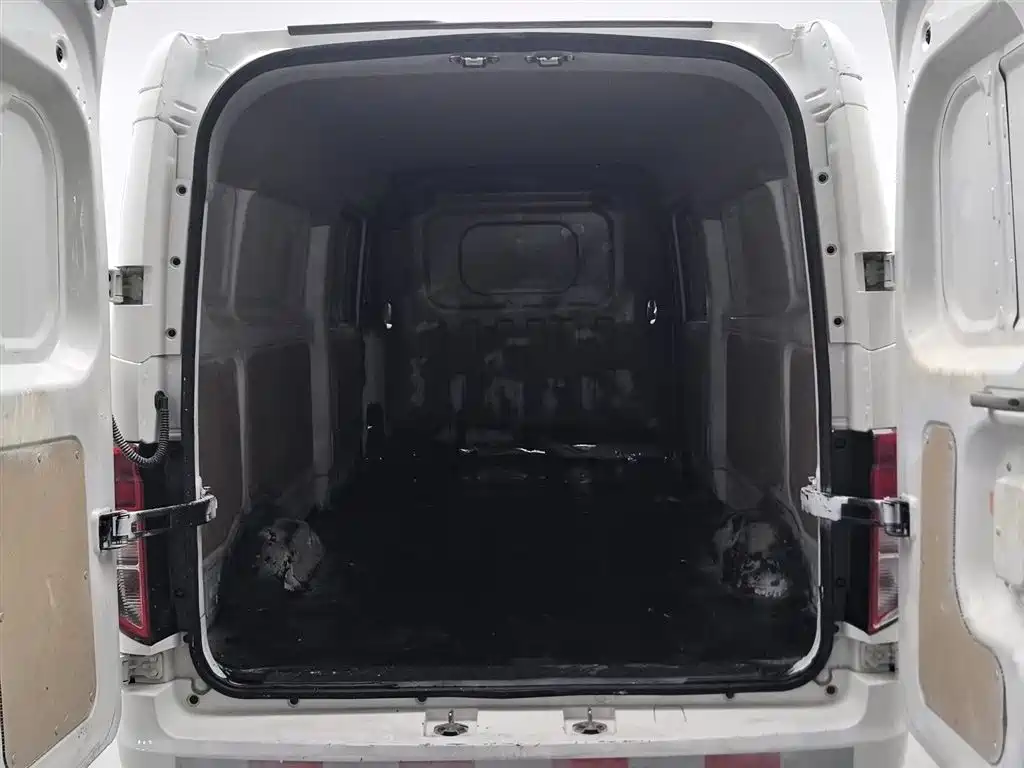 CHANGAN CROSS STAR V7 EV