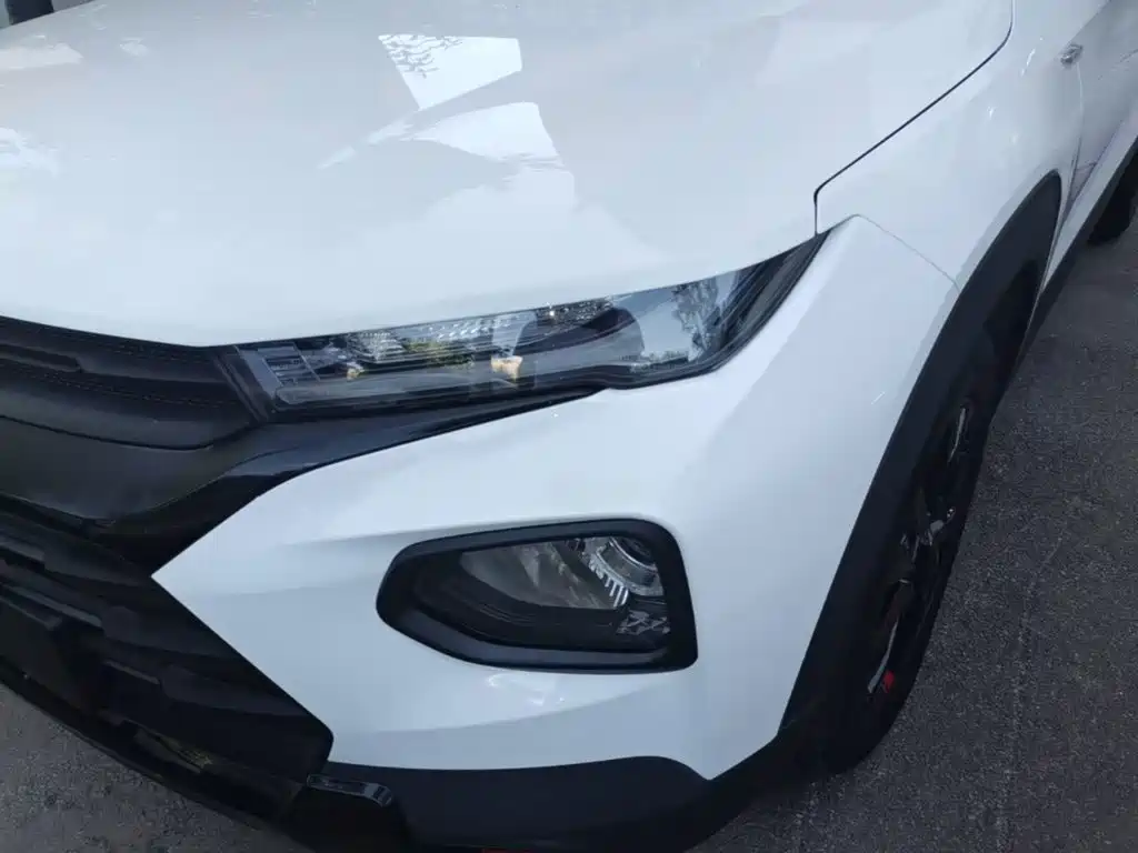 Chevrolet Tracker — миниатюра 24