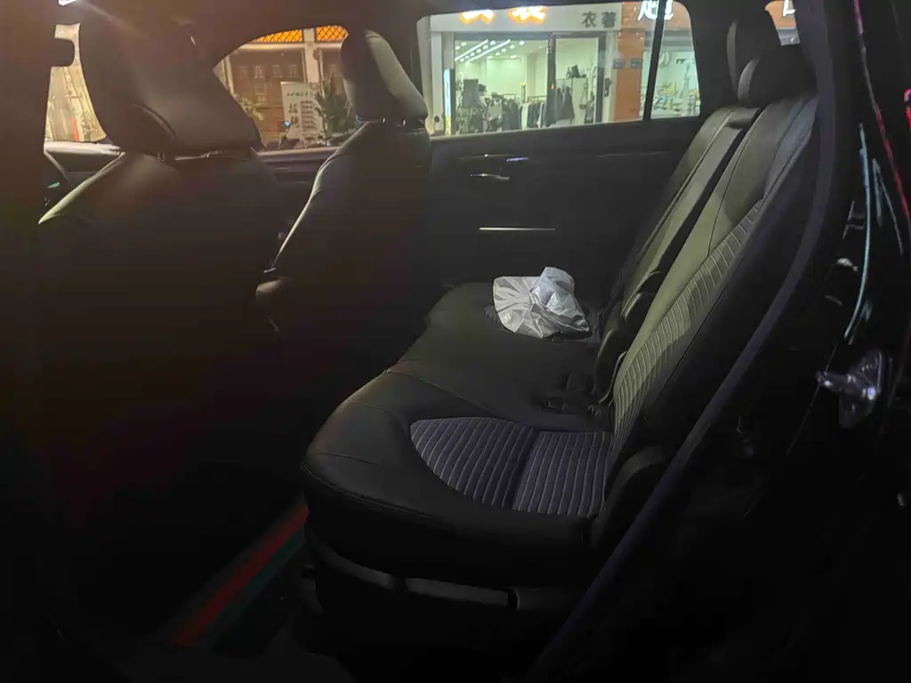 Toyota Crown Kluger — миниатюра 5