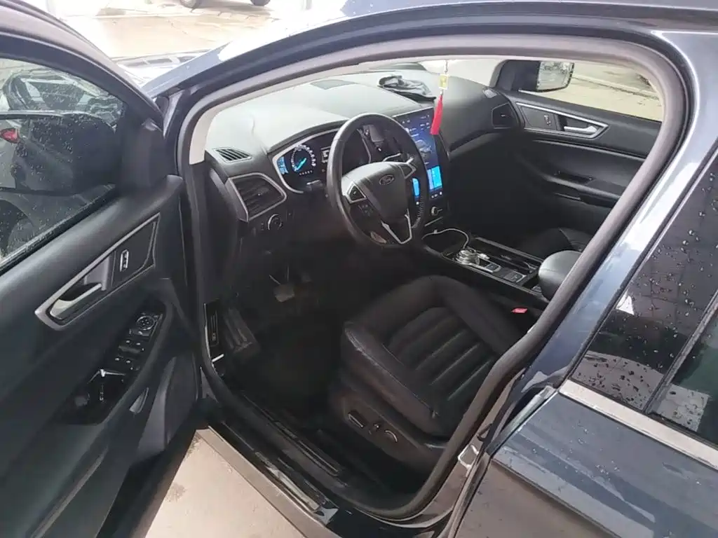 Ford Edge — миниатюра 21