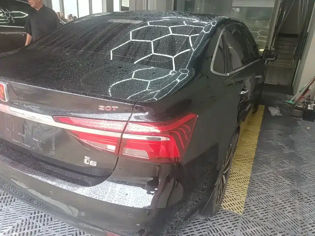 Roewe i6 Classic — миниатюра 7