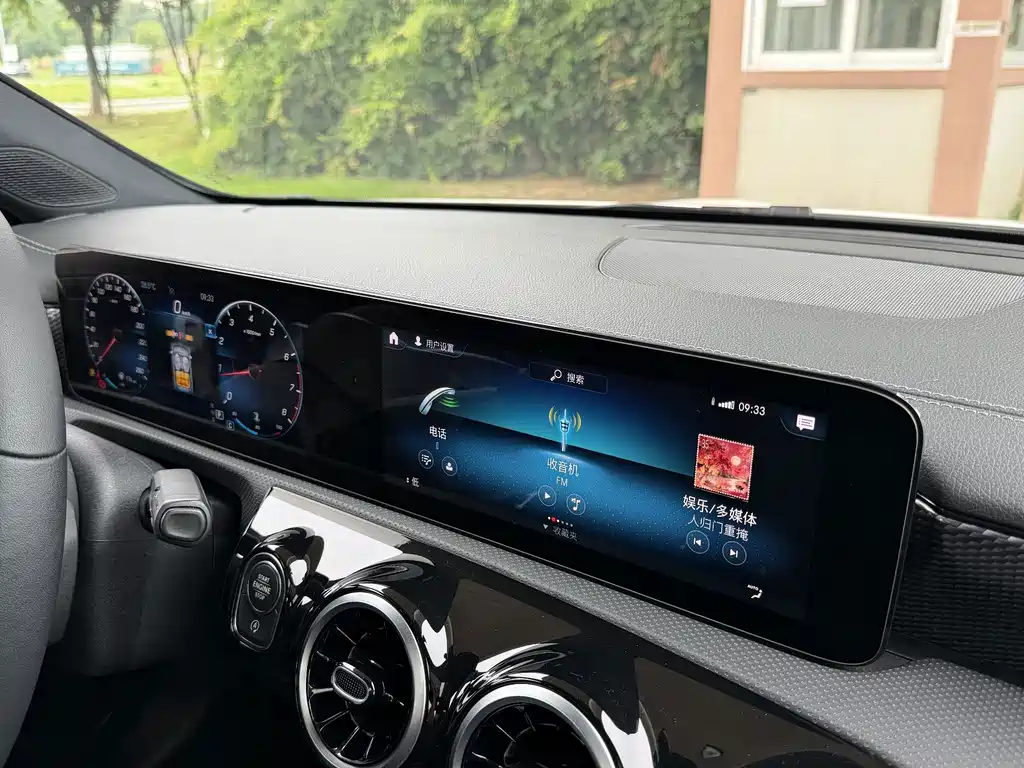 Mercedes-Benz A-Class — миниатюра 6