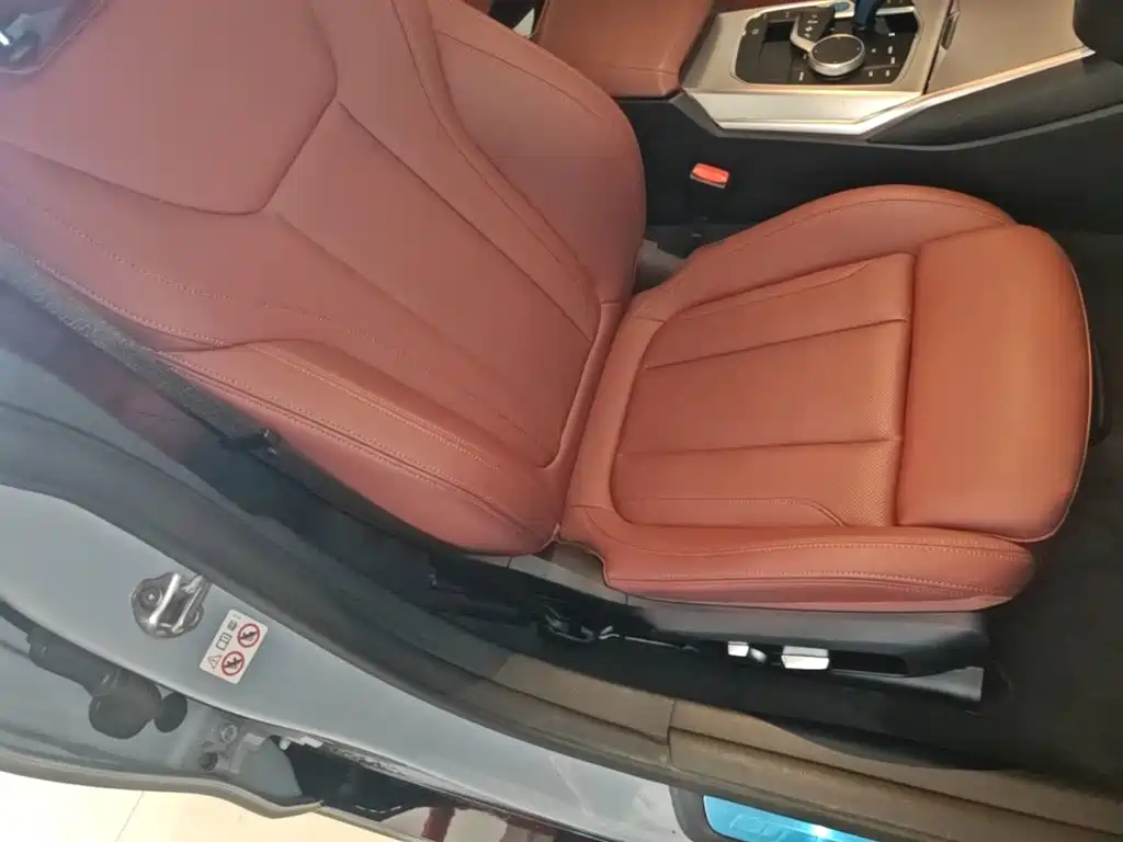 BMW i4 — миниатюра 25
