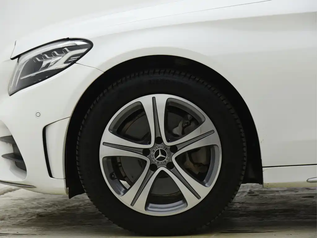 Mercedes-Benz C-Class — миниатюра 3