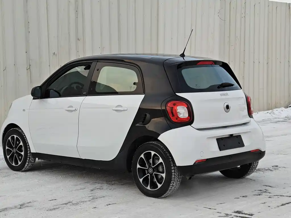 SMART FORFOUR