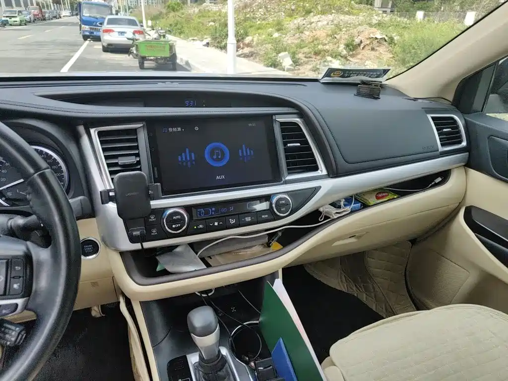 Toyota Highlander 2018 2.0T Luxury 7 мест VI