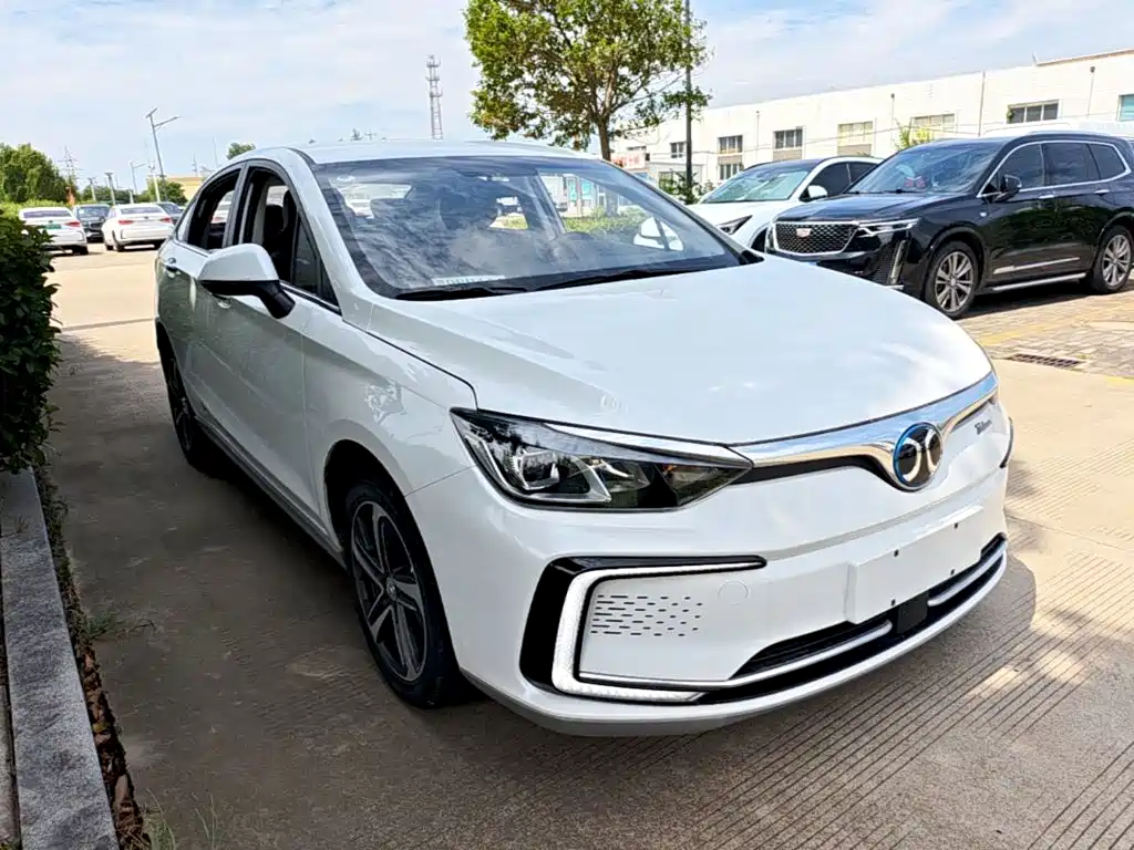 BAIC EU5 — миниатюра 4