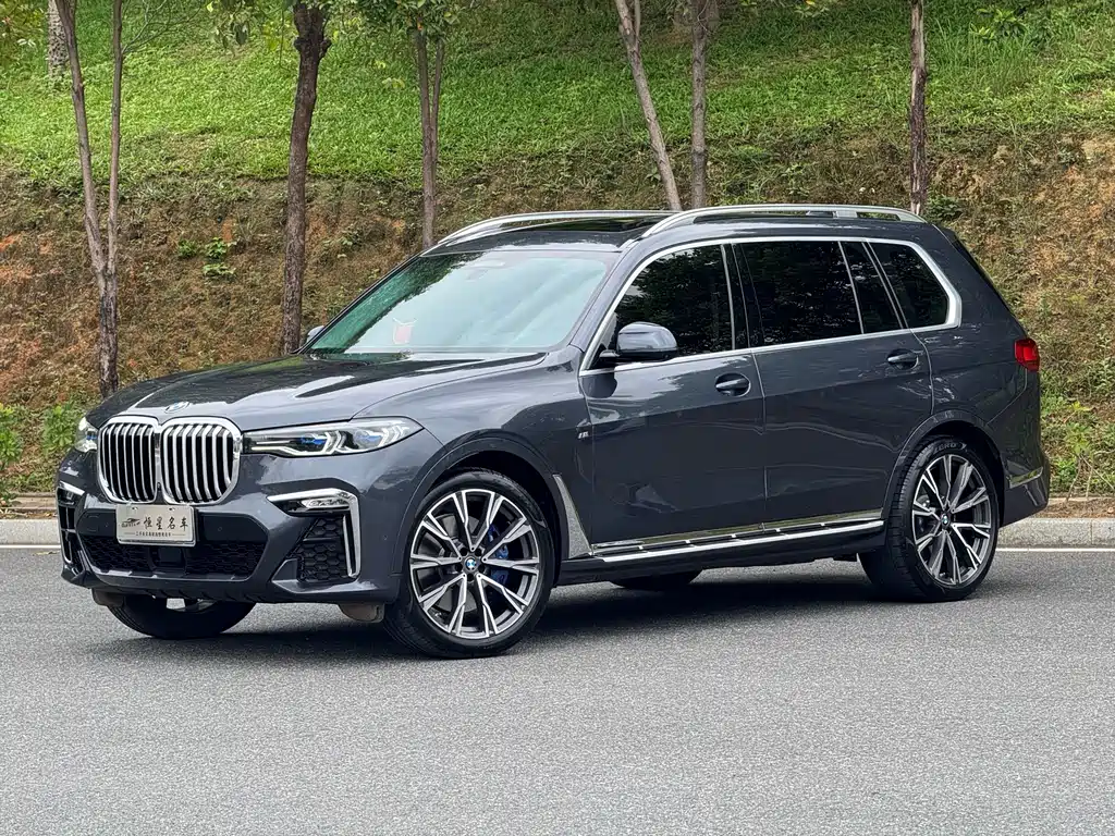 BMW X7 2021