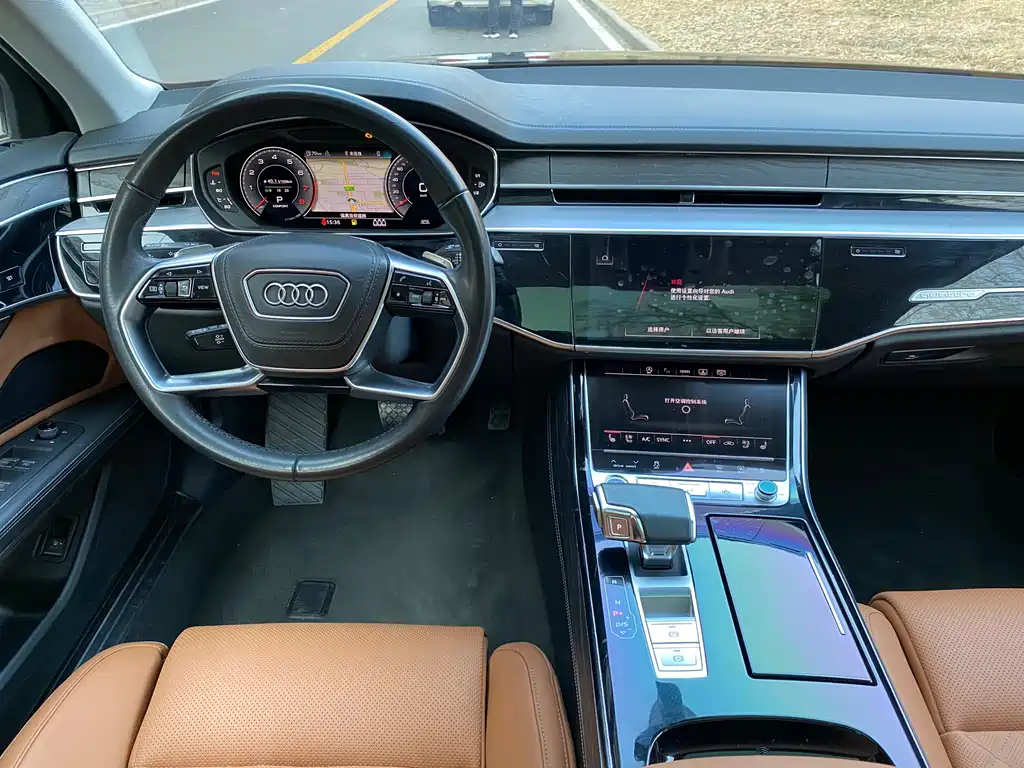 AUDI A8