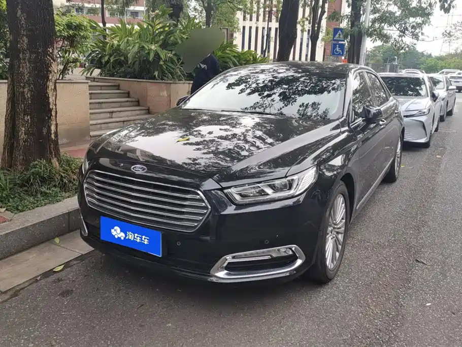 Ford Taurus 2016