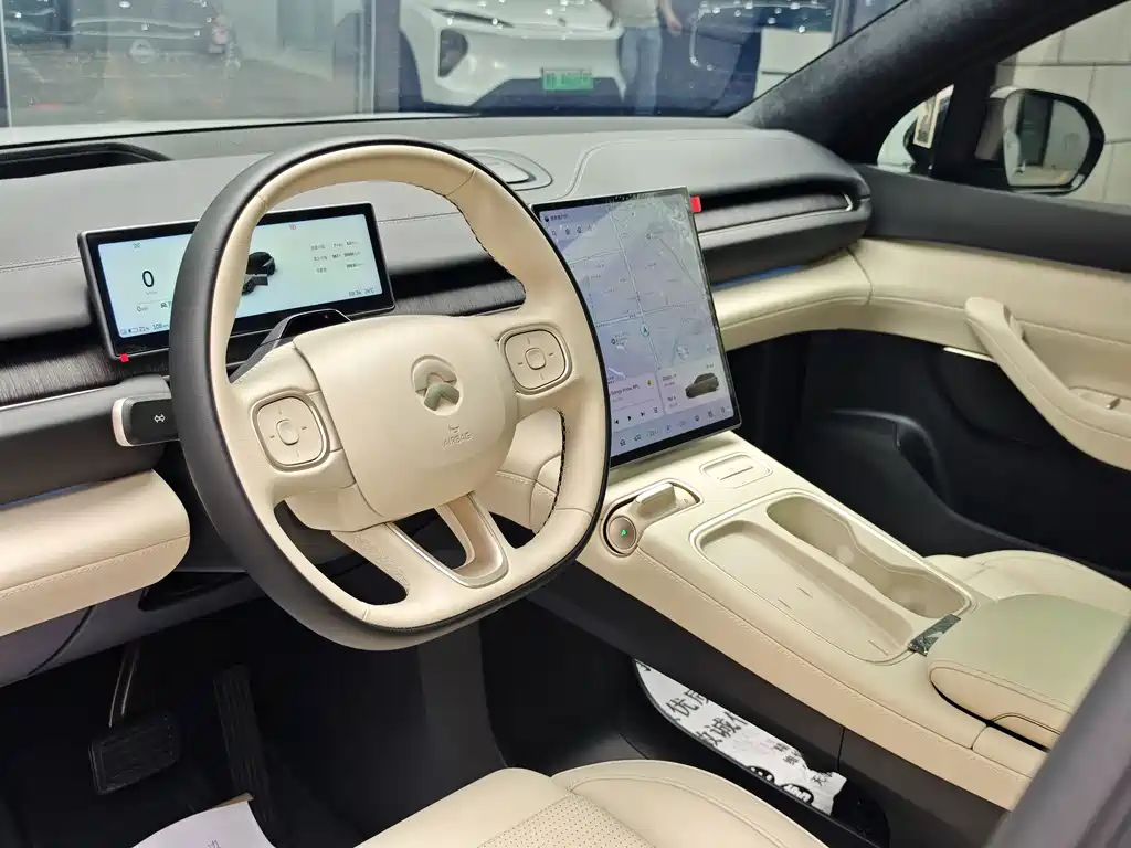 NIO ES6 — миниатюра 8