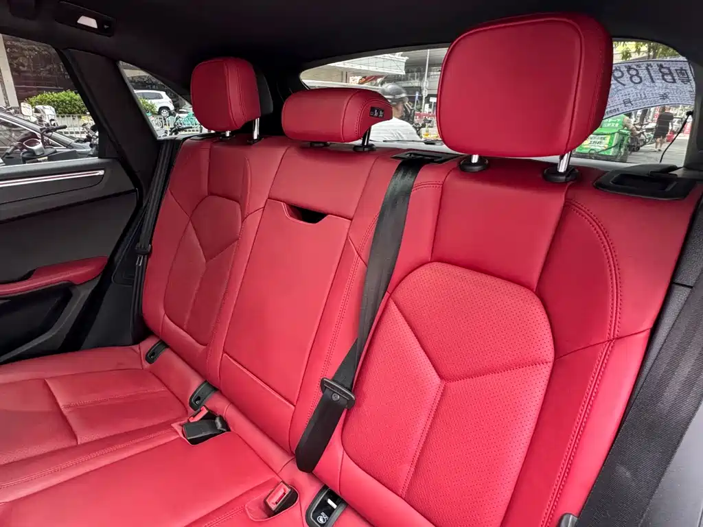 Porsche Macan — миниатюра 19