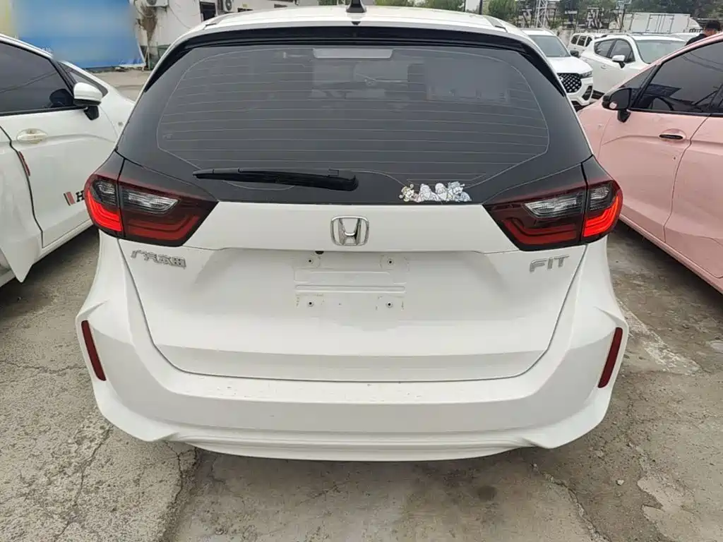 Honda Fit — миниатюра 6
