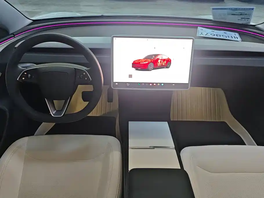 Tesla Model 3 — миниатюра 12