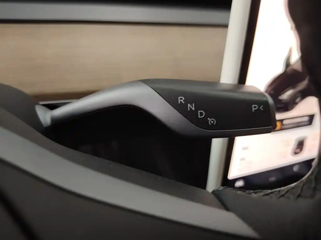 Tesla Model 3 — миниатюра 14