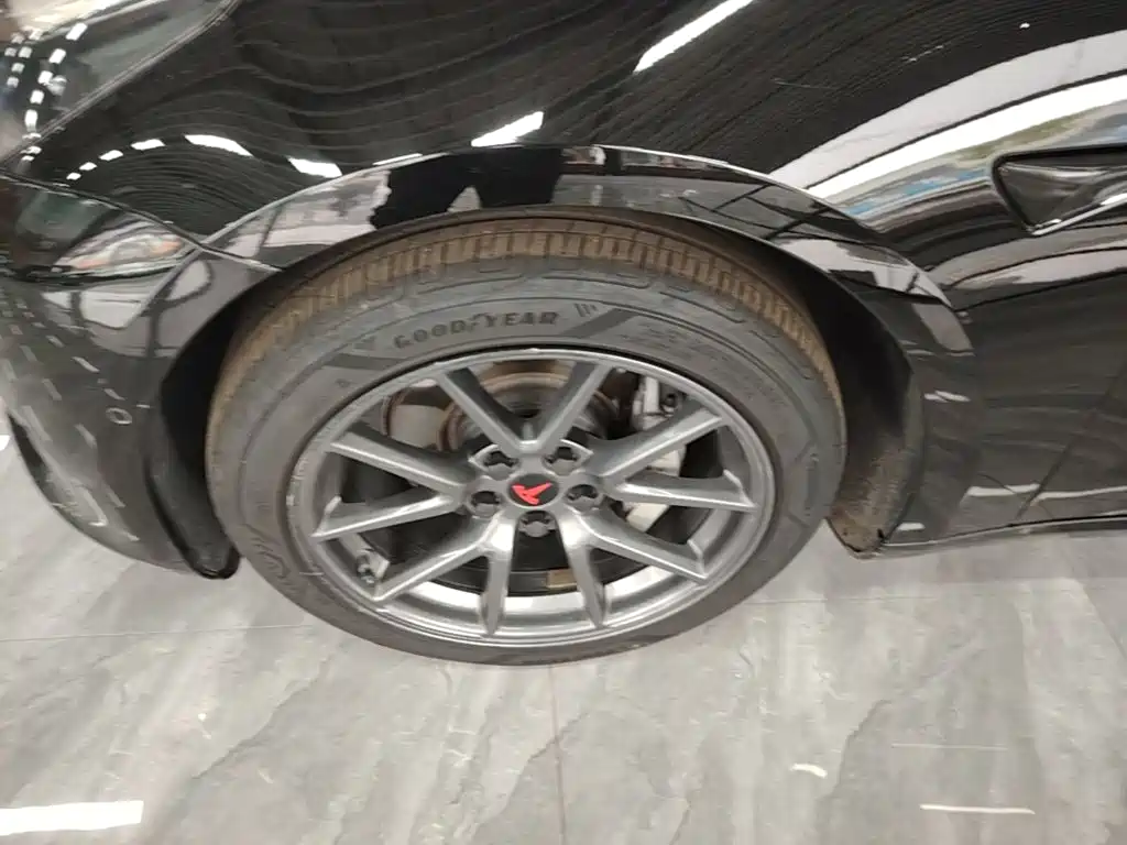 Tesla Model 3 — миниатюра 23