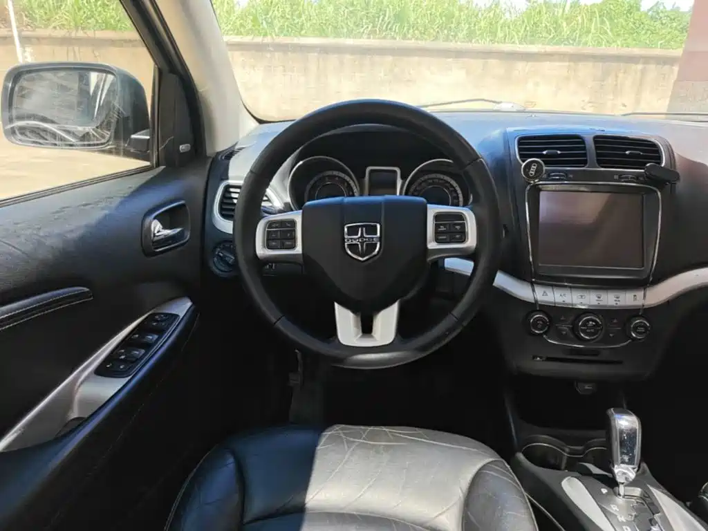 Dodge Journey — миниатюра 11