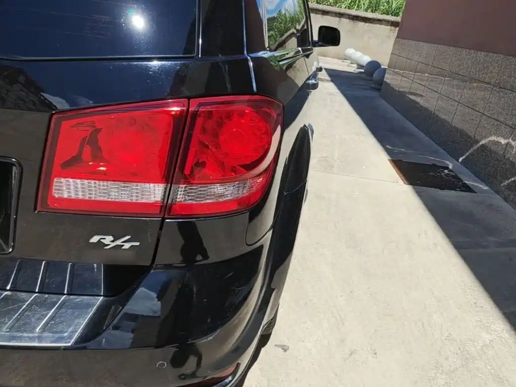 Dodge Journey — миниатюра 8