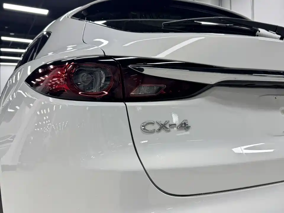 MAZDA CX 4