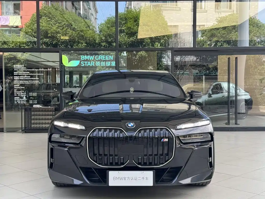 BMW i7 M70L 2023 M70L