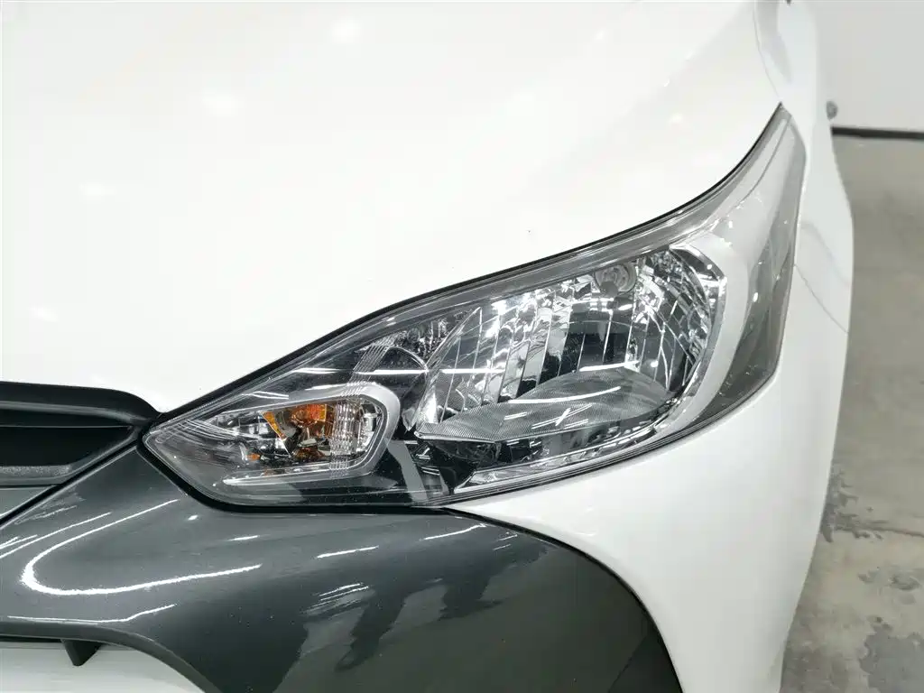 TOYOTA YARIS L ZHIXUAN