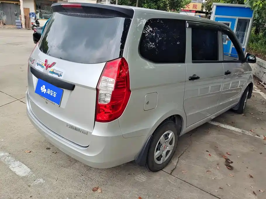 Wuling Hongguang — миниатюра 3