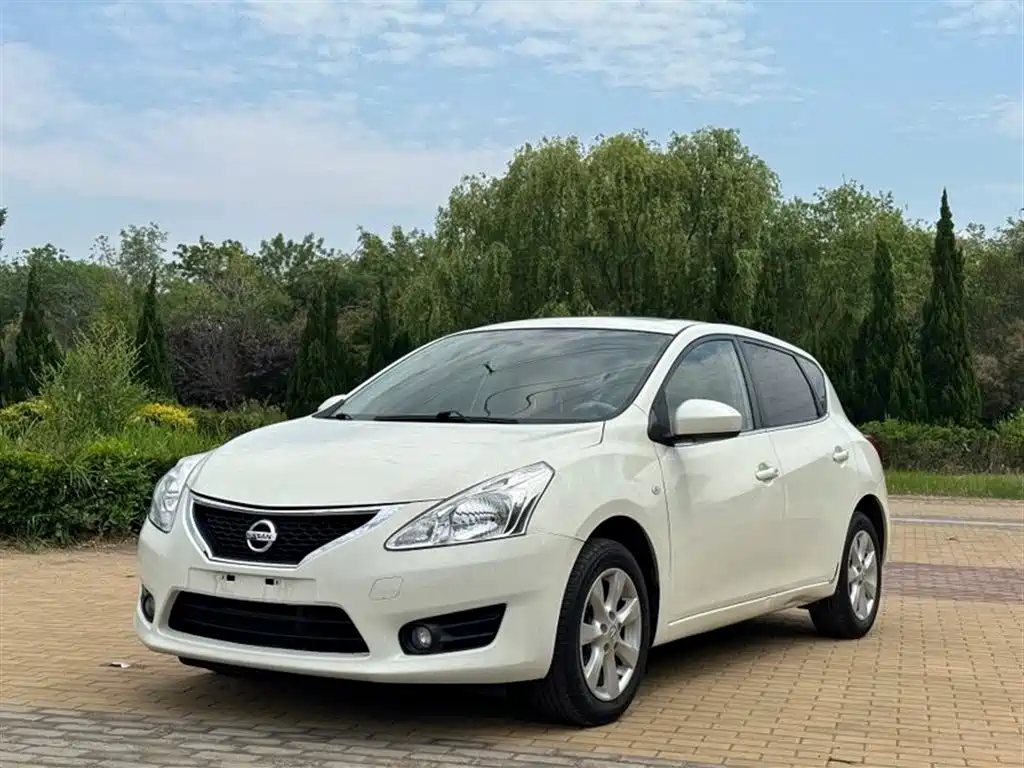 Nissan Tiida 2013