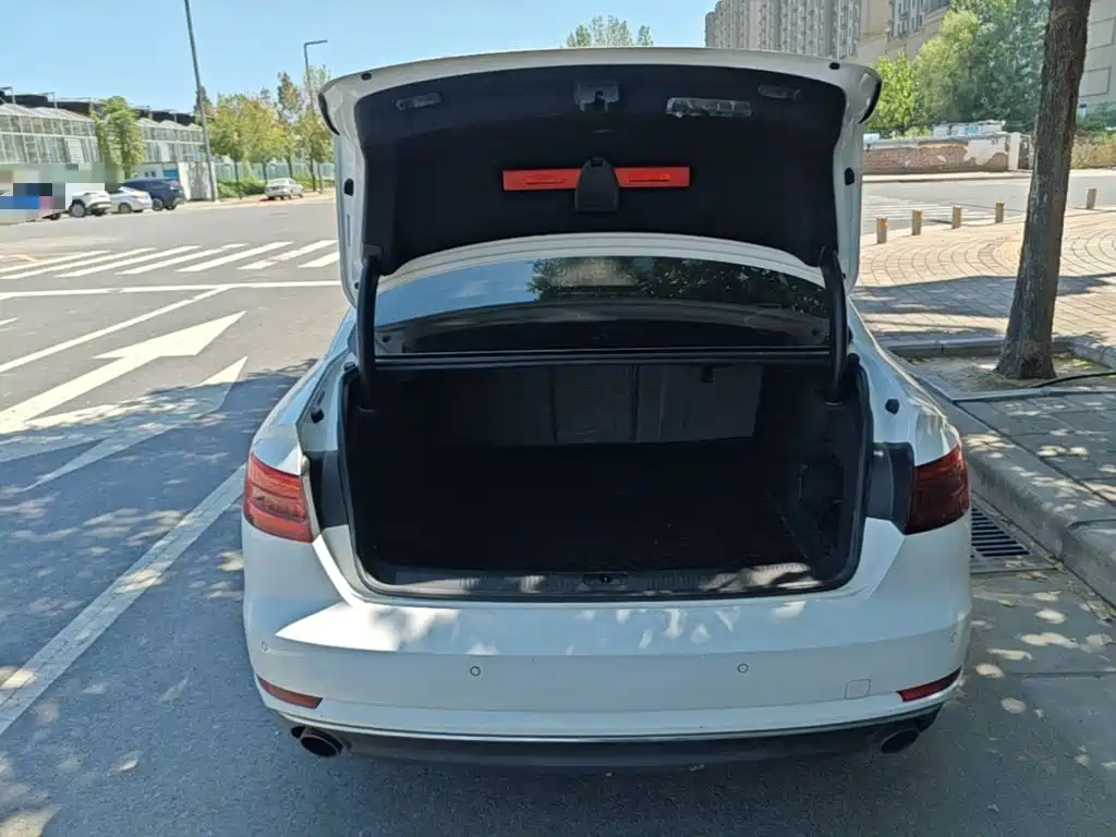 Audi A4L — миниатюра 19