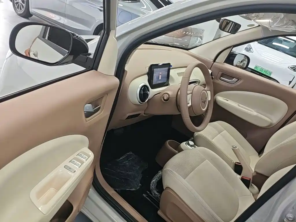 Wuling MINIEV — миниатюра 16