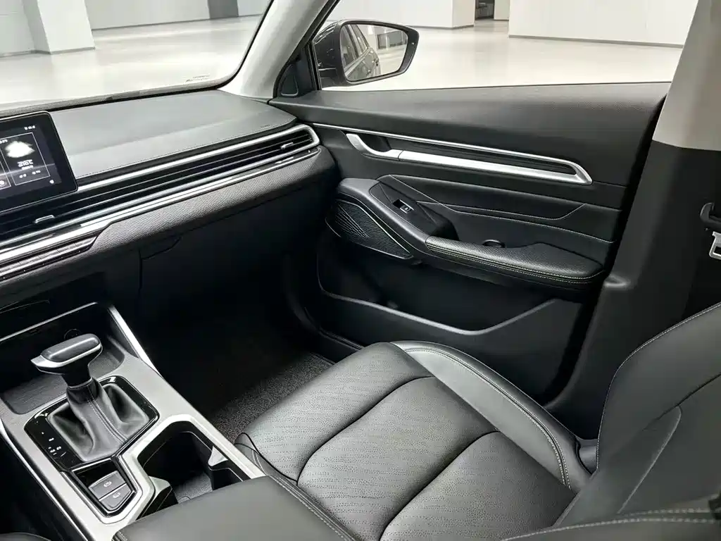 Geely Emgrand — миниатюра 6
