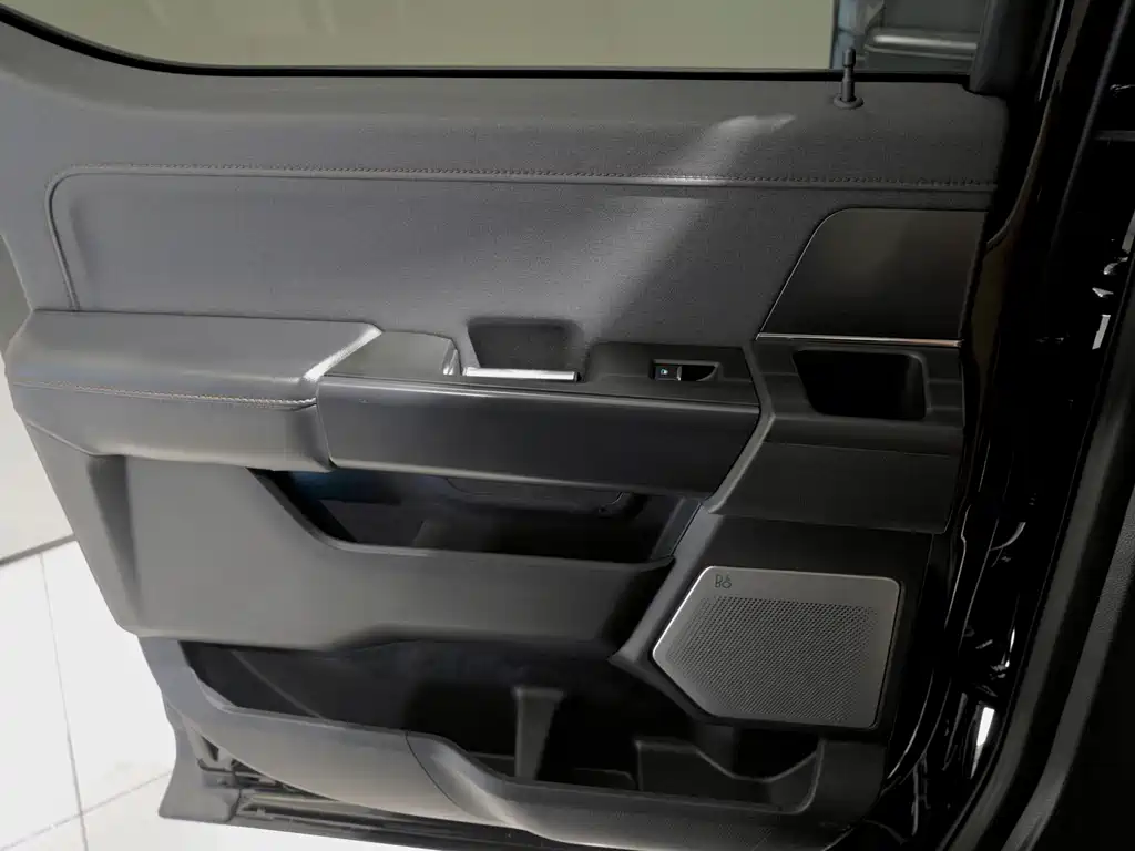Ford F-150 Raptor — миниатюра 11