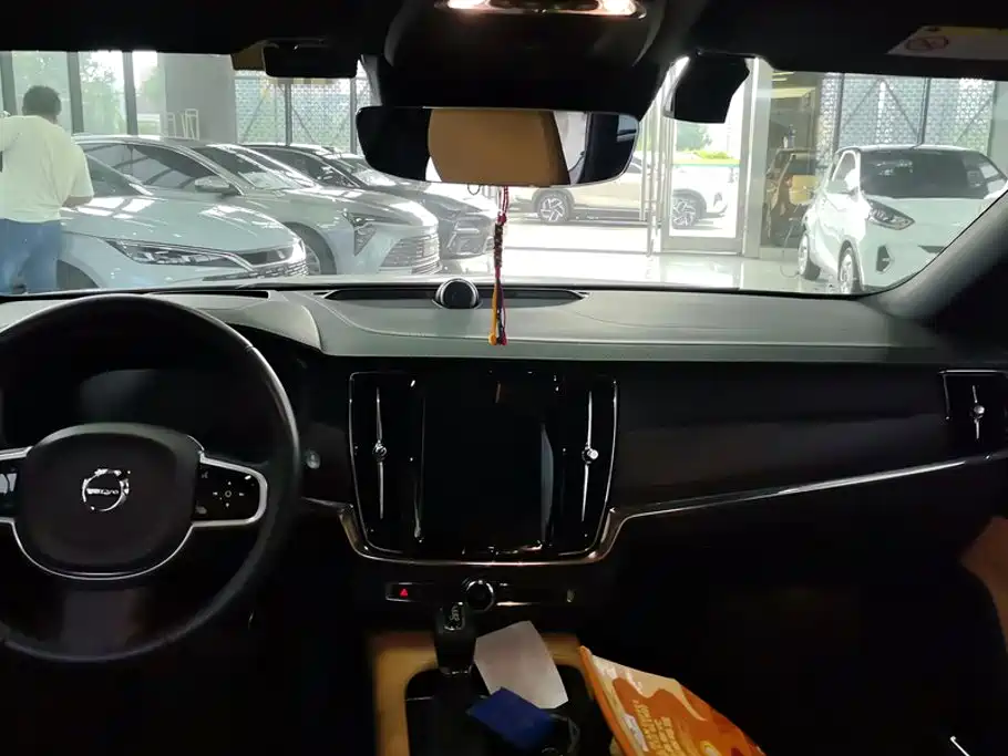 Volvo V90 — миниатюра 13