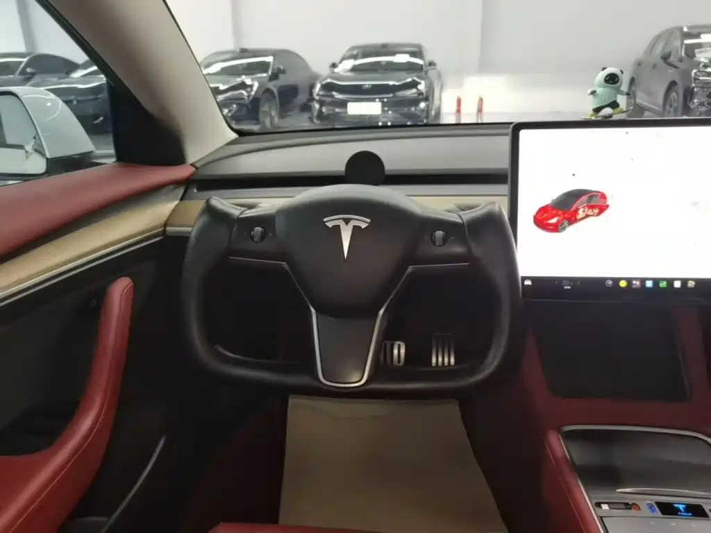 Tesla Model 3 — миниатюра 11