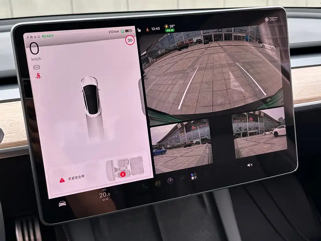 Tesla Model 3 — миниатюра 9
