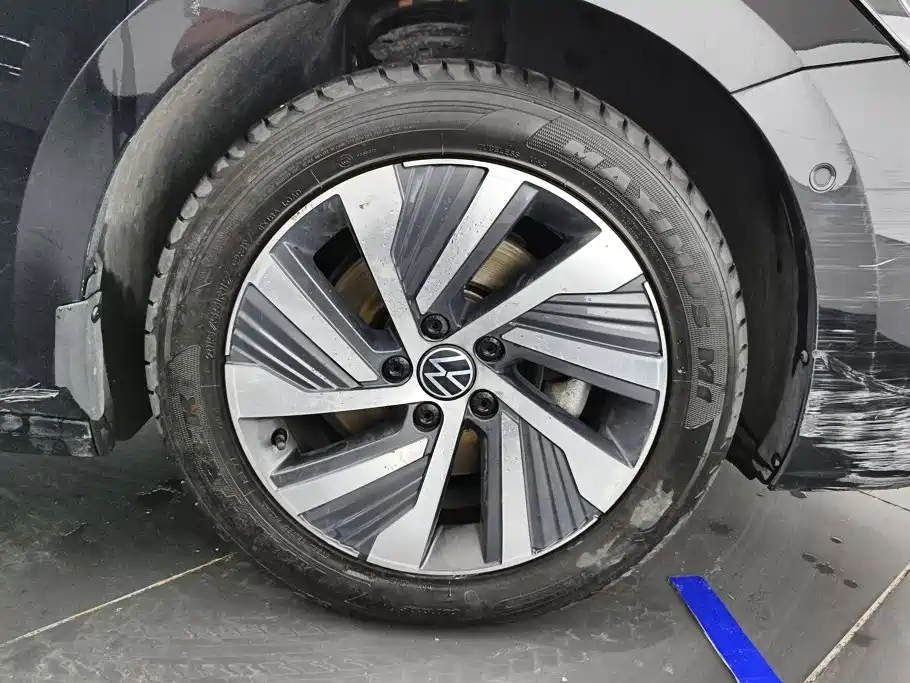 Volkswagen Passat PHEV — миниатюра 6