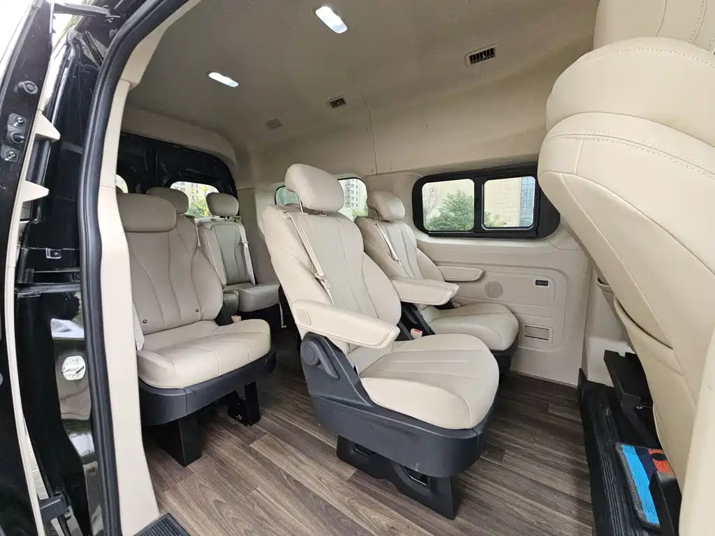 MAXUS V70 — миниатюра 11