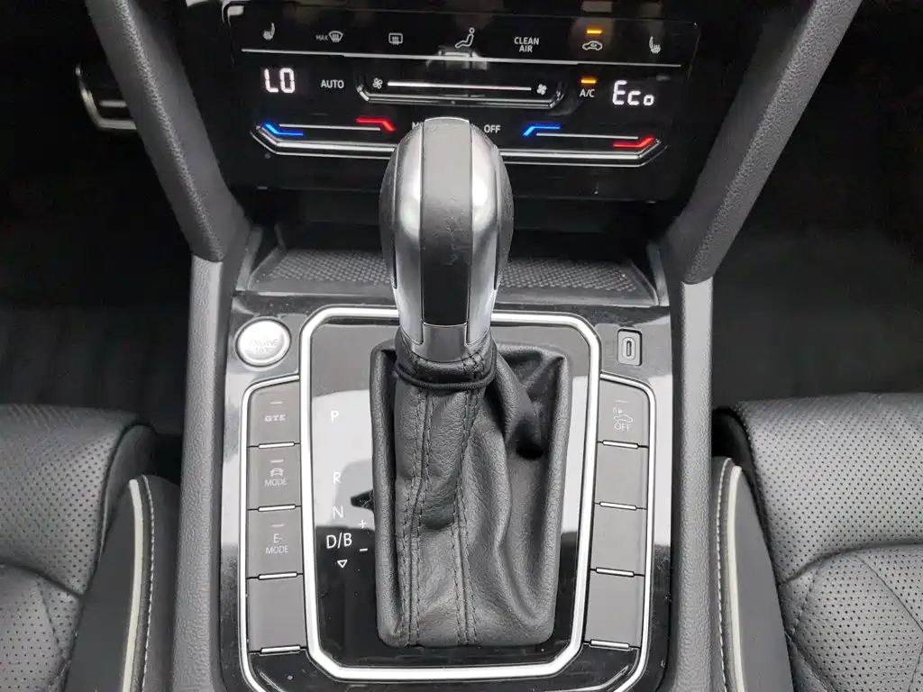 Volkswagen Magotan PHEV — миниатюра 13