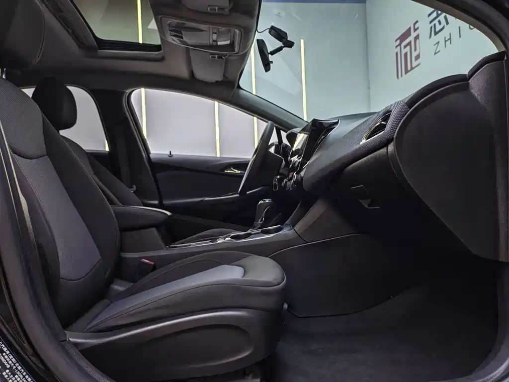 Chevrolet Cruze — миниатюра 9