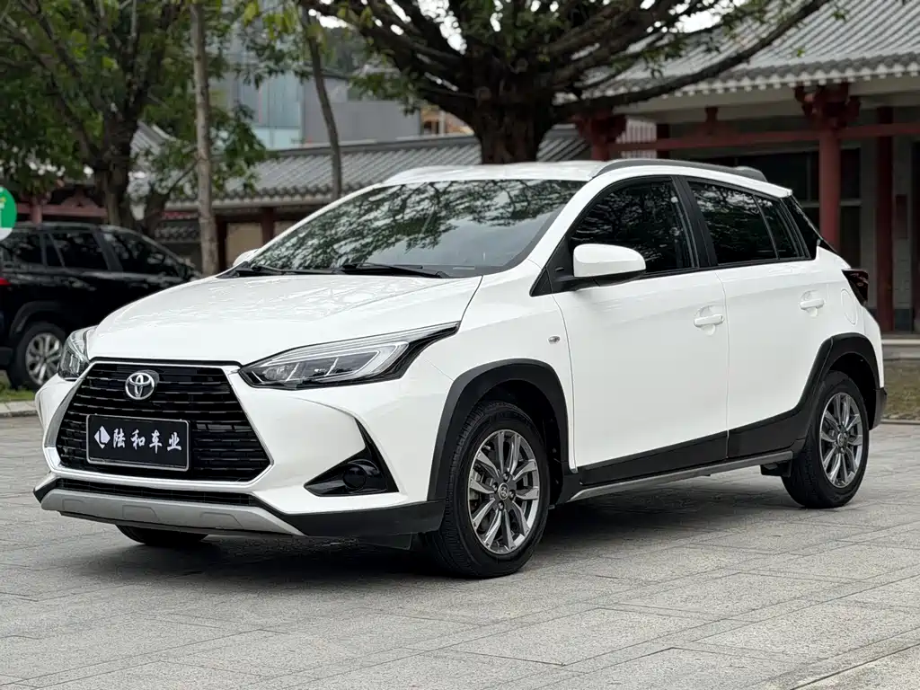 Toyota Yaris L 2021