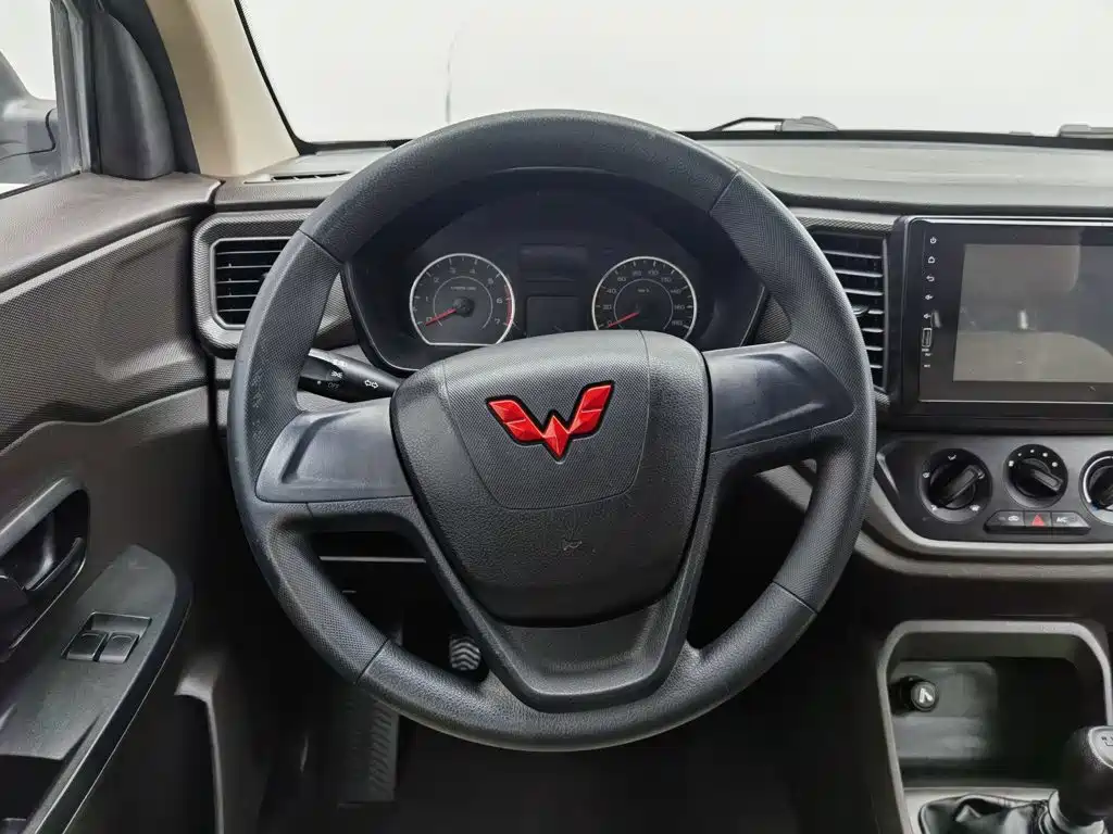 Wuling Hongguang V — миниатюра 11